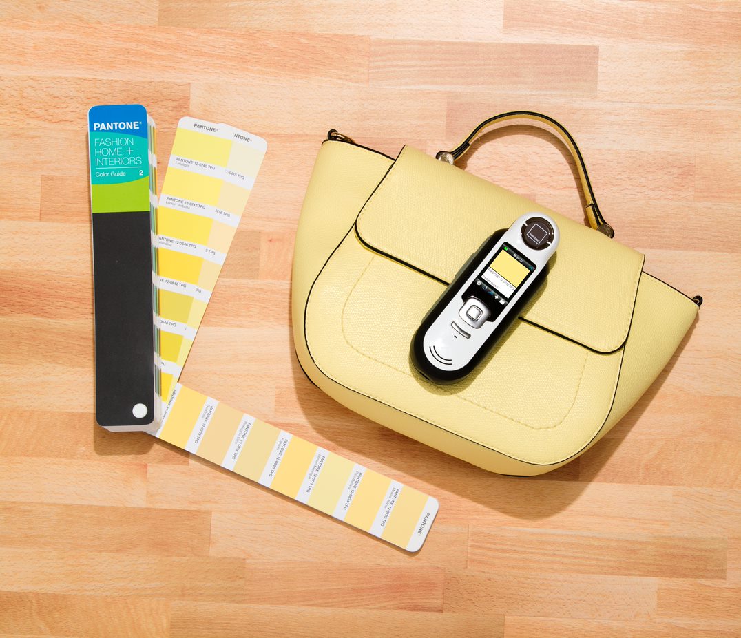 Pantone FHI Color Guide & Capsure